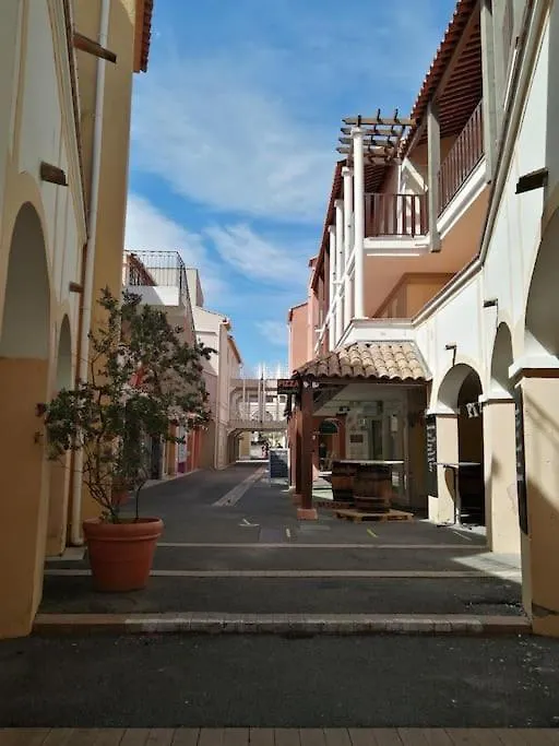 Apartamento Complexe Cap Esterel Village ,Vue Mer Studio Avec Parking Saint-Raphaël França