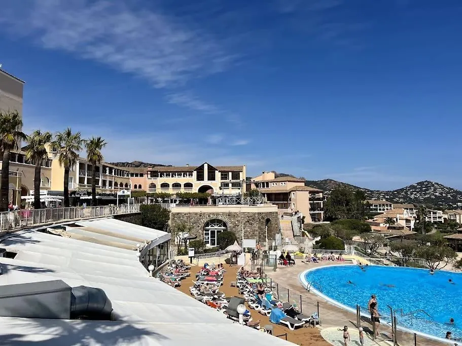 Complexe Cap Esterel Village ,Vue Mer Studio Avec Parking Saint-Raphaël 0*,  França